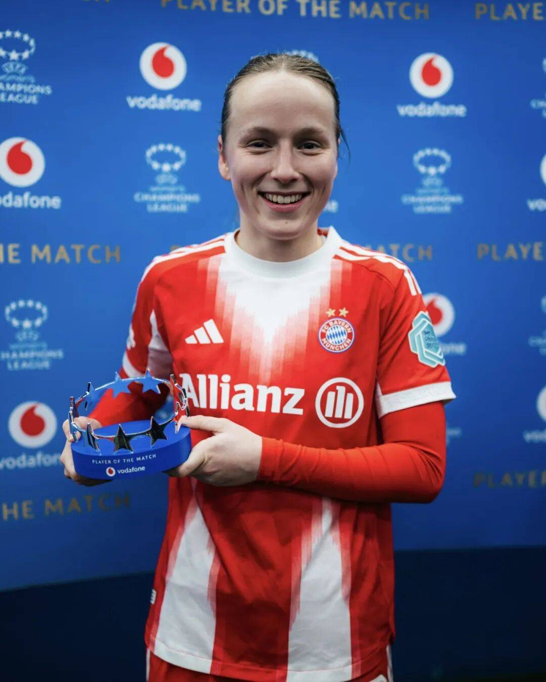 图片报：因球迷禁令，大部分法兰克福高层放弃前往那不勒斯（《图片报》：受球迷禁令影响，多数法兰克福高层决定不赴那不勒斯）