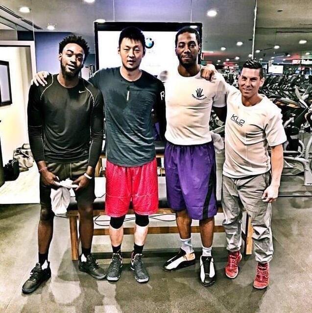 拜仁跟队：凯恩正在全力劝说格伊，希望他能选择加盟拜仁（拜仁随队记者：凯恩正全力游说格伊，盼其选择加盟拜仁）