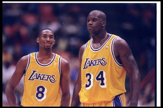 三节领先11分，球队有望连胜（前三节领先11分，连胜在望）