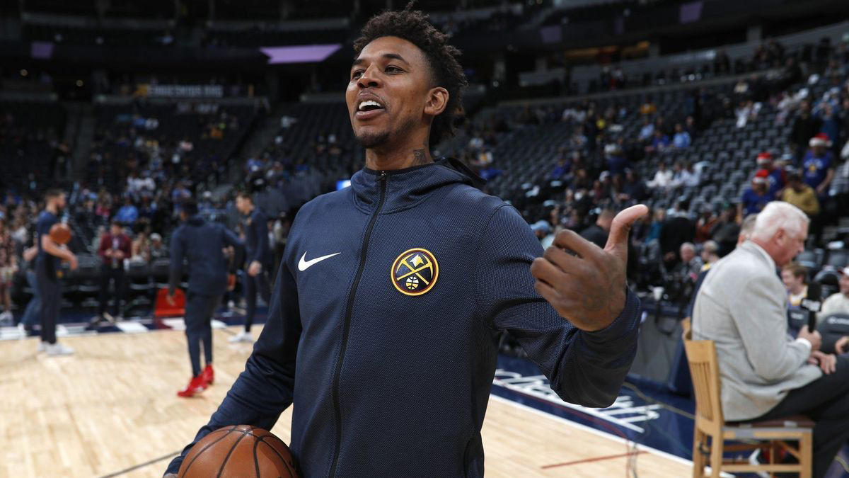 祝福！阿森纳前锋萨卡社媒官宣与相恋5年的女友求婚成功（阿森纳前锋萨卡社媒报喜：与相恋五年女友求婚成功）