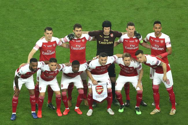 记者：狼队和塞维谈妥1700万欧签胡安卢，但球员想去那不勒斯（记者：狼队已与塞维利亚谈妥1700万欧引进胡安卢，但球员更倾向加盟那不勒斯）