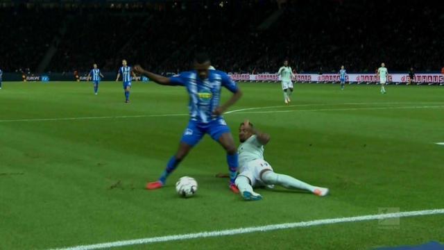 英媒：波罗赛后怒吼贝里瓦尔，对后者绕场致谢热刺球迷不满（英媒：波罗赛后怒斥贝里瓦尔，不满其绕场向热刺球迷致谢）